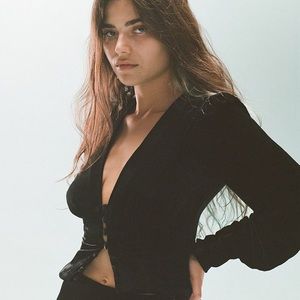 Réalisation Par - stunning black velvet top in size S - excellent condition